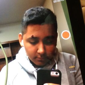 Meet your Posher, Isai